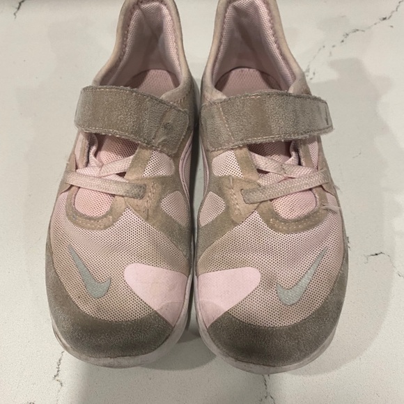 Kids Nike - Picture 1 of 3